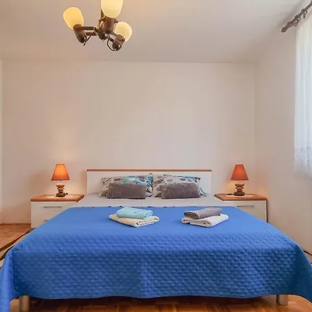 Apartment Vesna *
