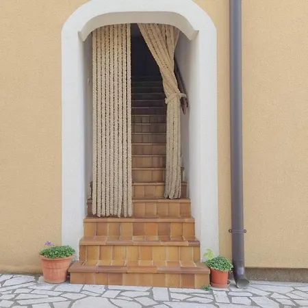 Vesna Novigrad (Istria)