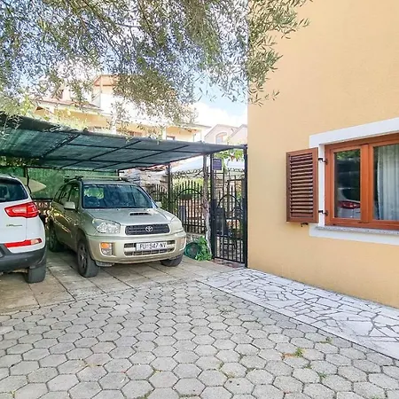 Apartment Vesna *